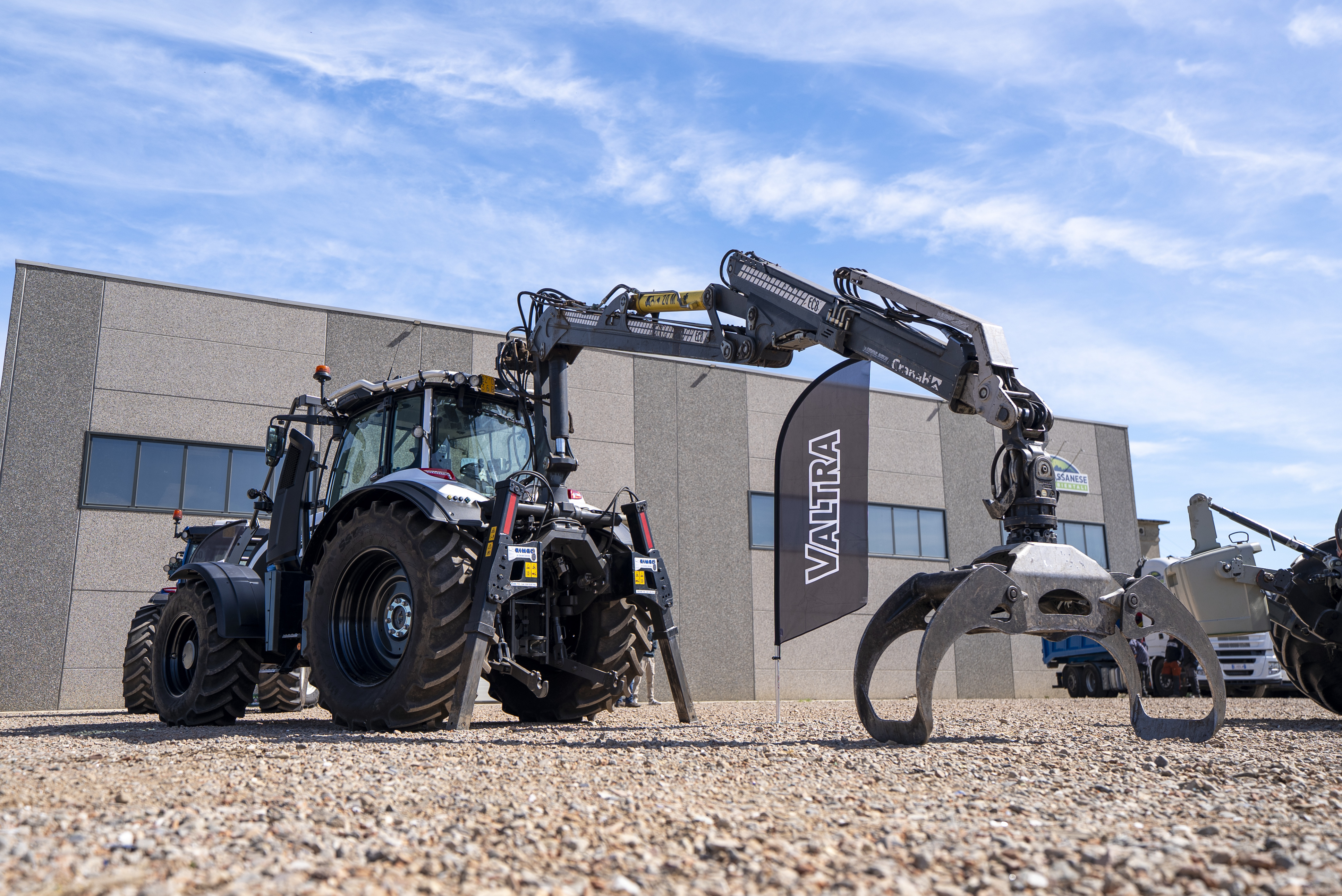 Valtra Forestry.jpg